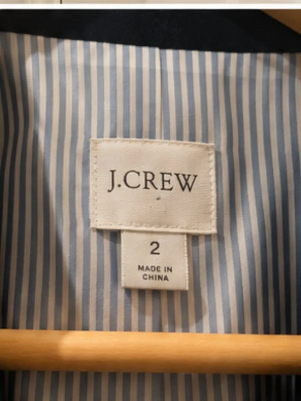 J.Crew Navy Wool Blend Gold Crest Button Blazer Size 2 - Picture 5 of 9
